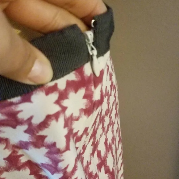 Gorgeous EUC silk J.Crew skirt - Picture 5 of 7